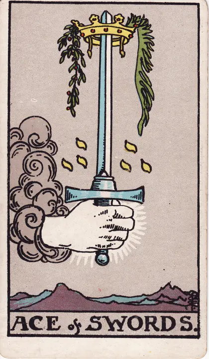 Туз Мечей (Ace of Swords) — карта Таро колоды Уэйта-Смит
