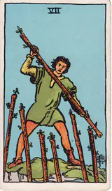Семёрка Жезлов (Seven of Wands) — карта Таро колоды Уэйта-Смит