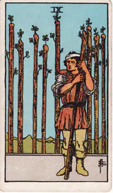 Девятка Жезлов (Nine of Wands) — карта Таро колоды Уэйта-Смит